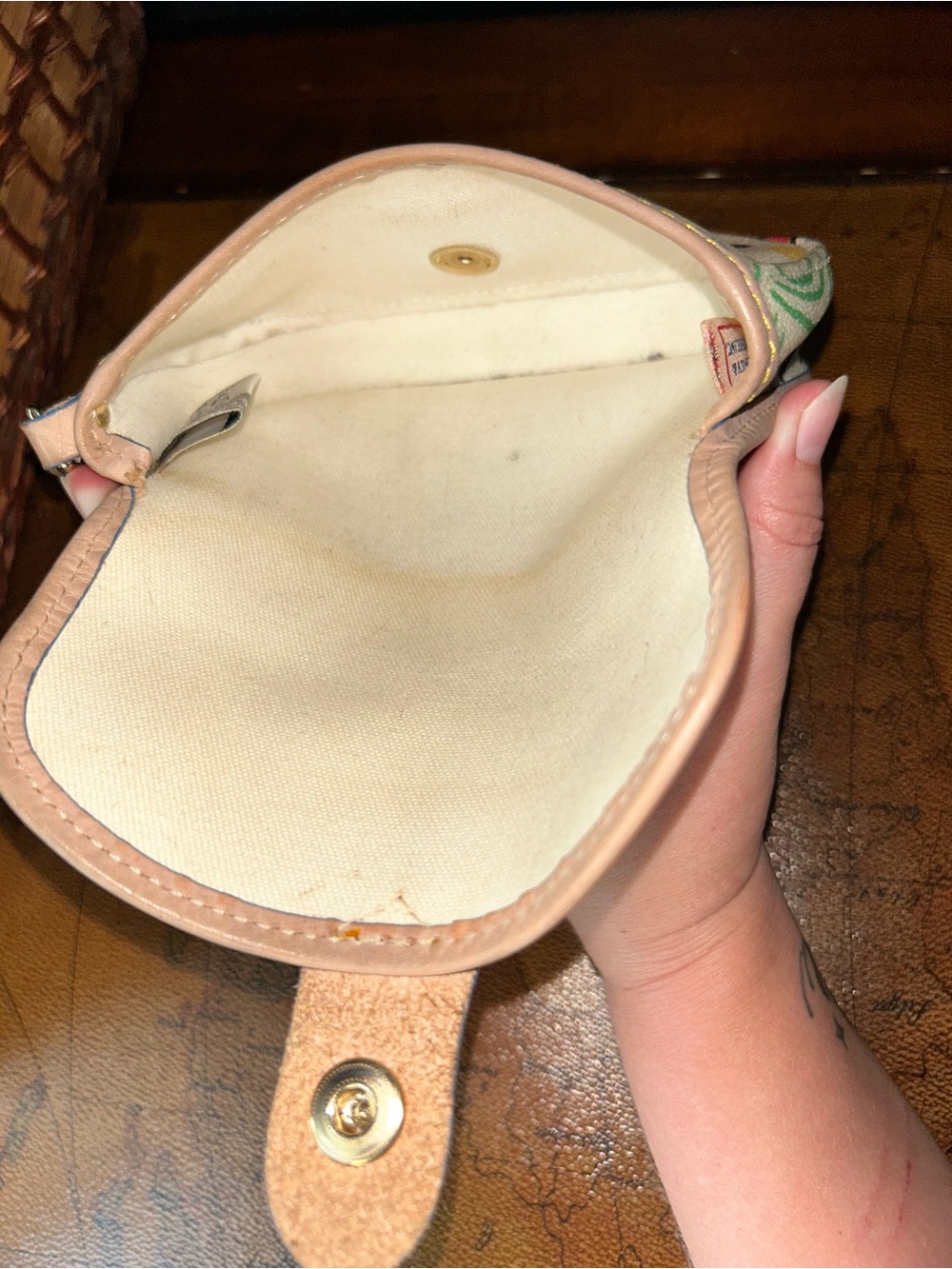 Vintage Dooney & Bourke Rare Disney Sketch flap wristlet with Hangtag -EUC- - Picture 13 of 16